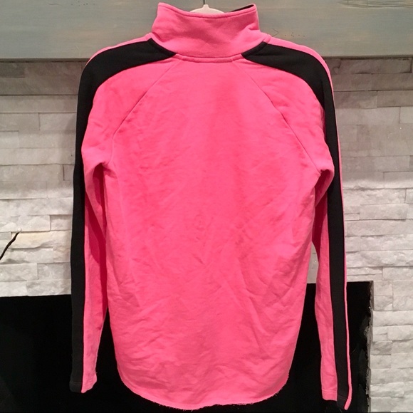 PINK VICTORIA’S SECRET SWEATSHIRT SIZE MEDIUM - Picture 3 of 5